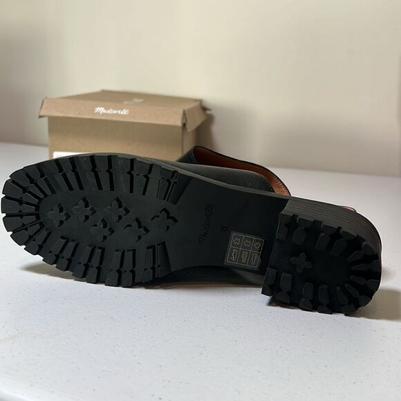 The Mindy Lugsole Mule in Leather - Picture 5 of 6